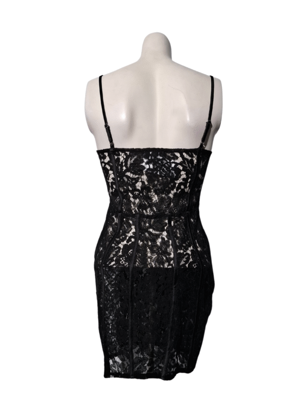 Juoda gipiūrinė PRETTY LITTLE THING suknelė, S