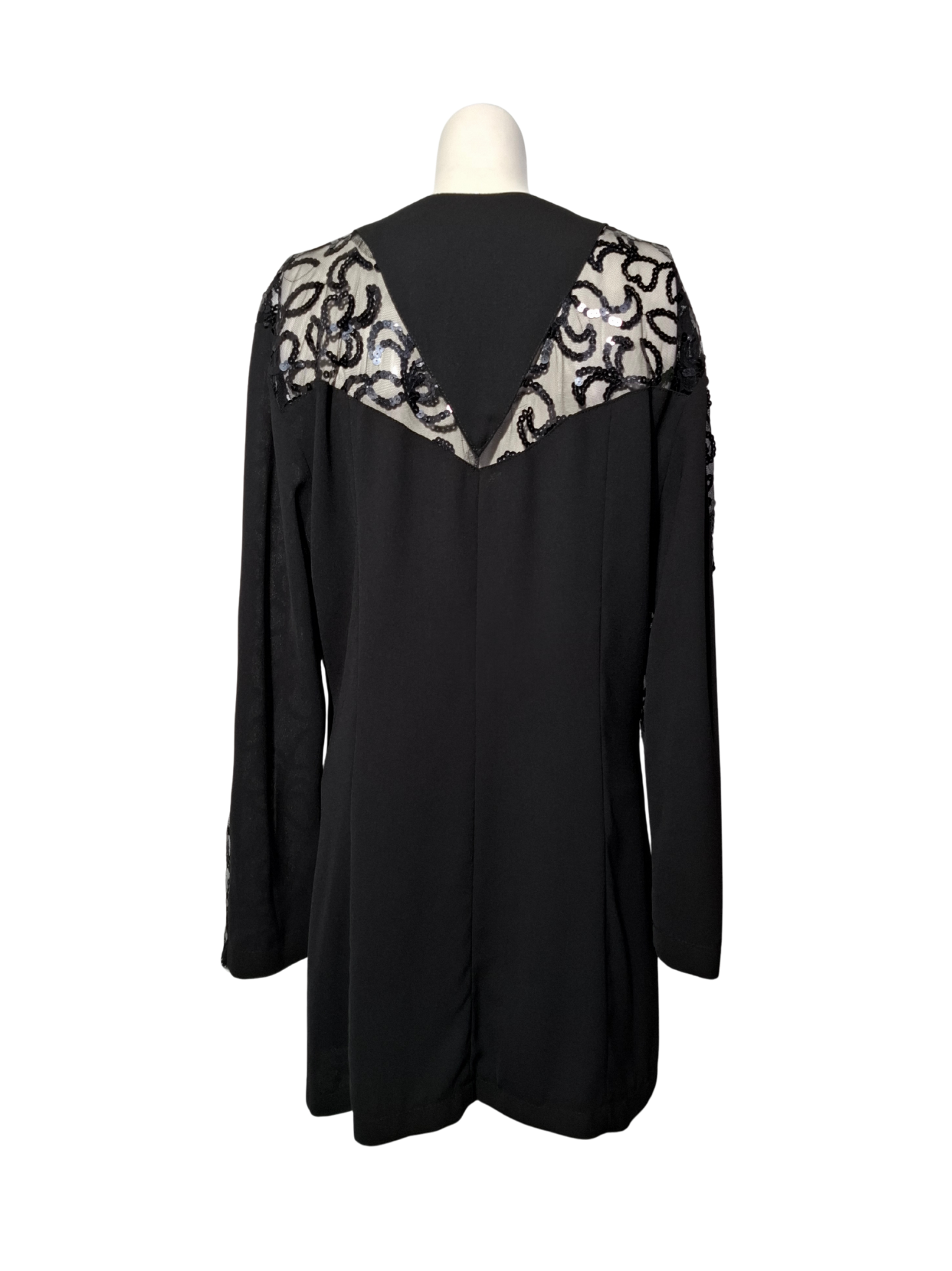 Juoda vintažinė žvyneliais siuvinėta palaidinė, M/L