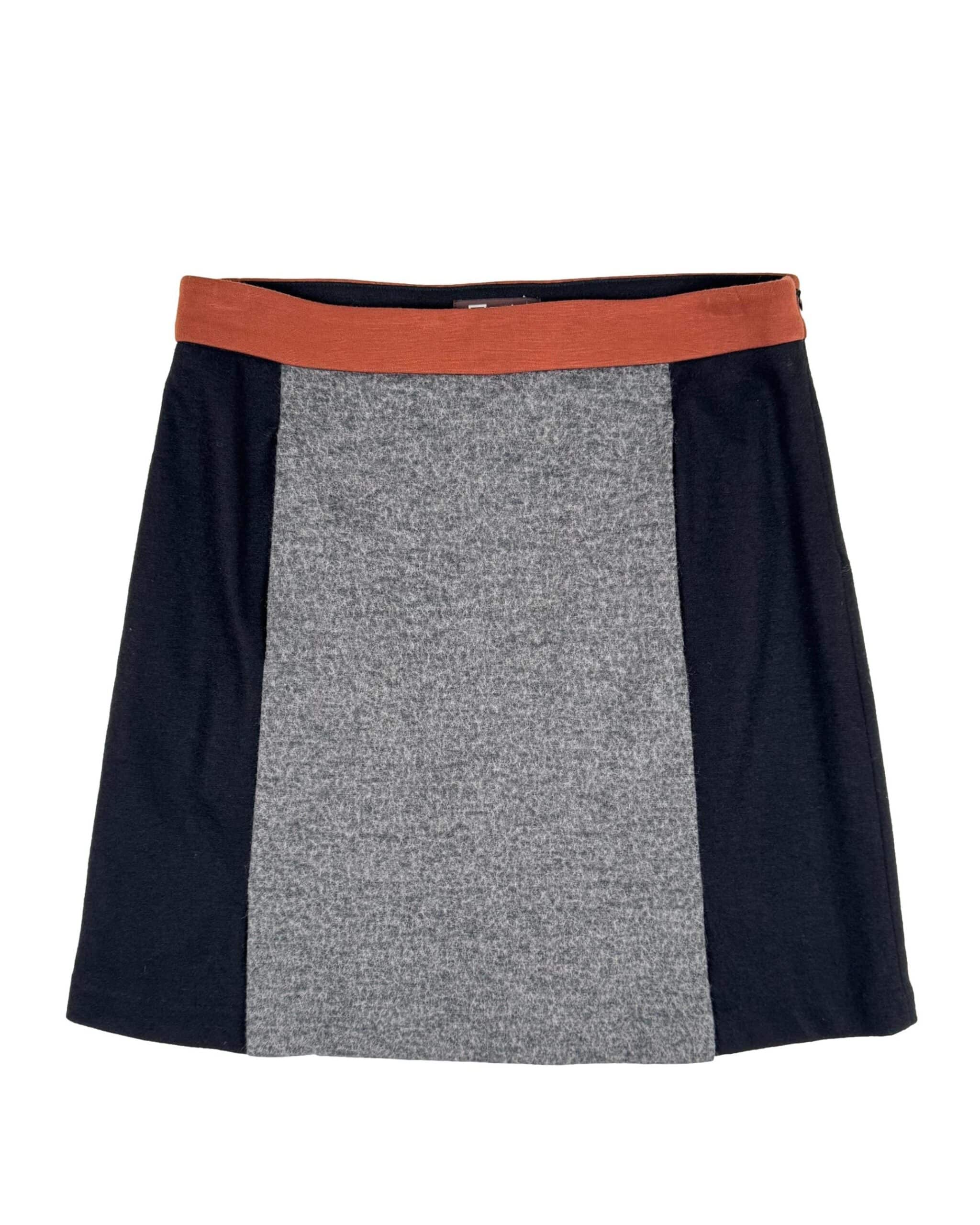 Juodas vilnos mišinio MONTON sijonas, XL