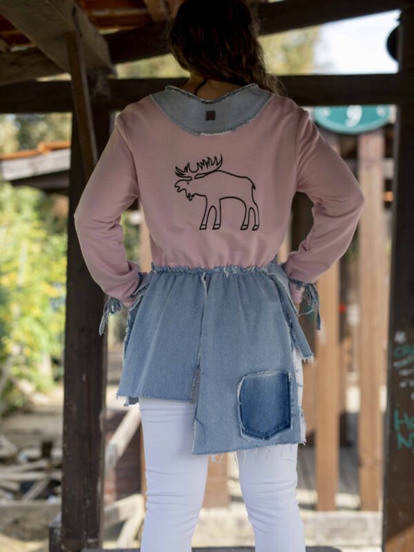 Vienetinis antrinio dizaino TEXTALE ir briedisTù džemperis su džinso detalėmis, S