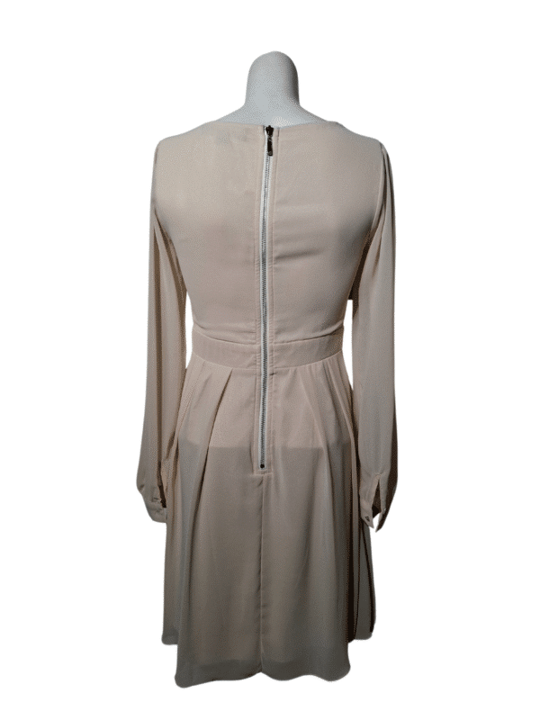 Kreminės spalvos suknelė, M